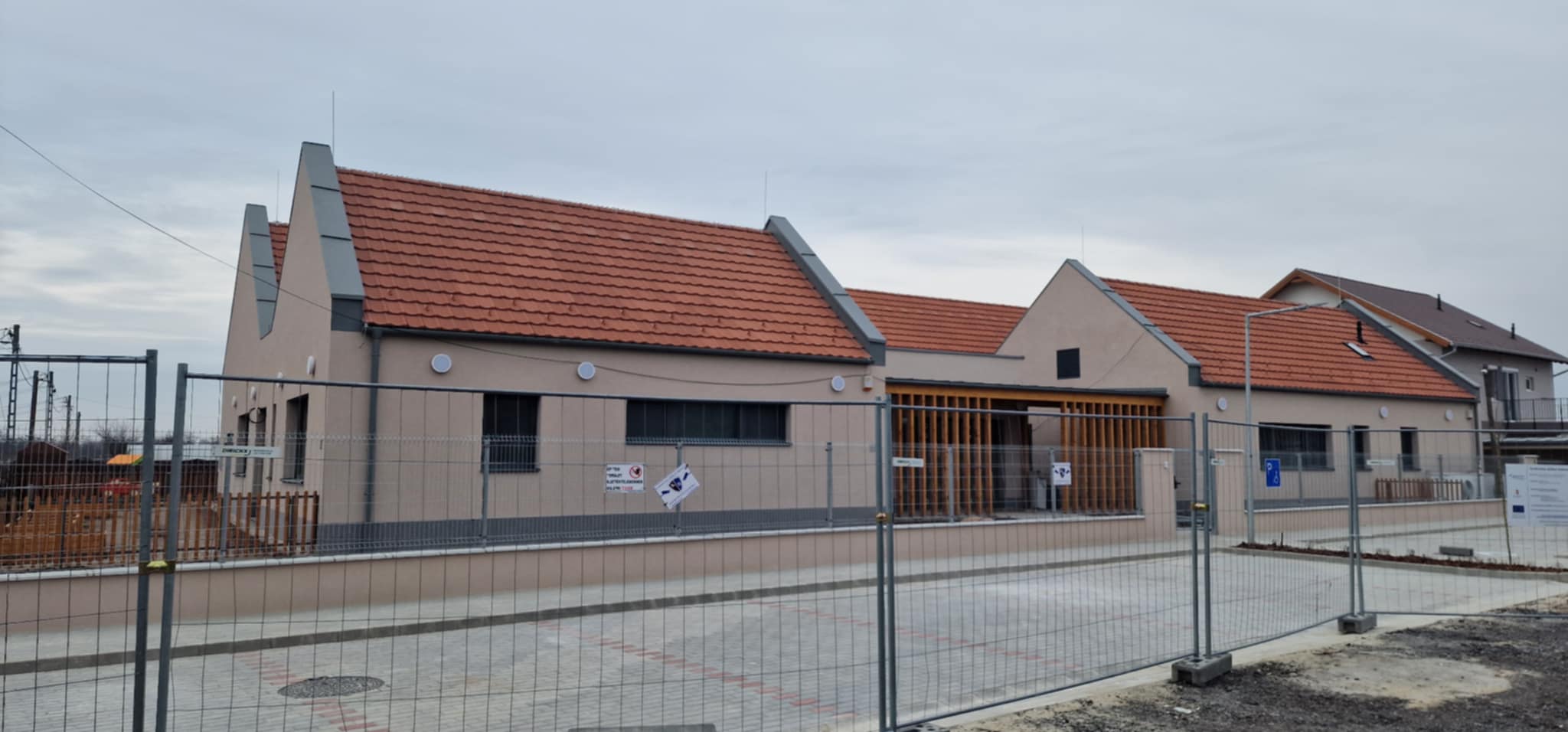 Bölcsőde építés - dk es ek